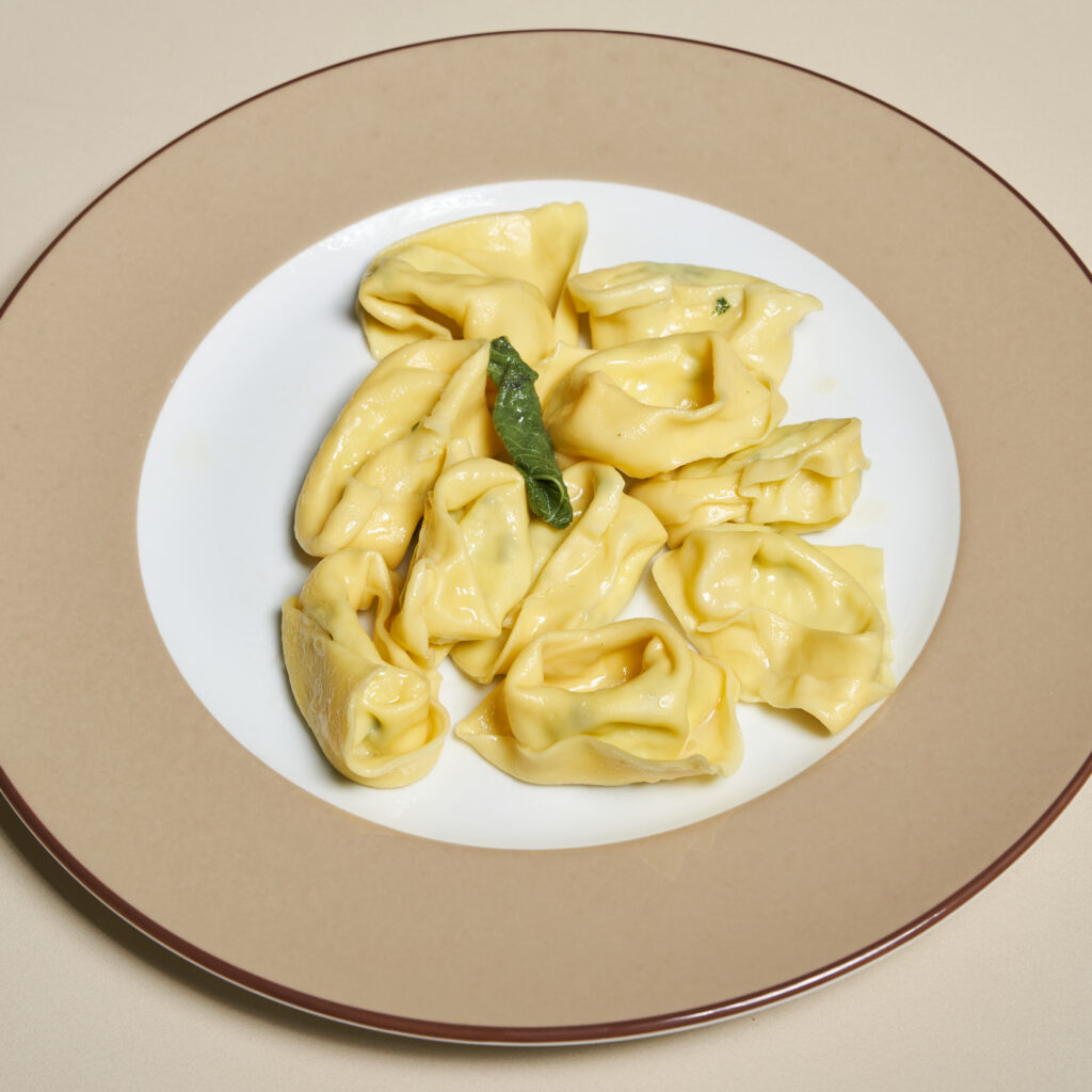 TORTELLONI BURRO E SALVIA